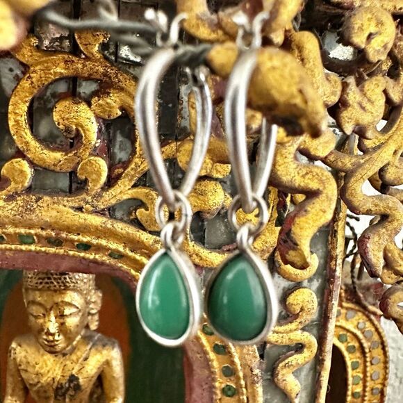 ๐ฟ Boho Reversible Green cross Teardrop Earrings - Picture 5 of 7